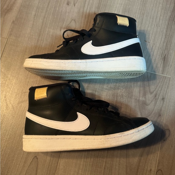 Nike Shoes - Nike Blazer High-tops Women’s size 7